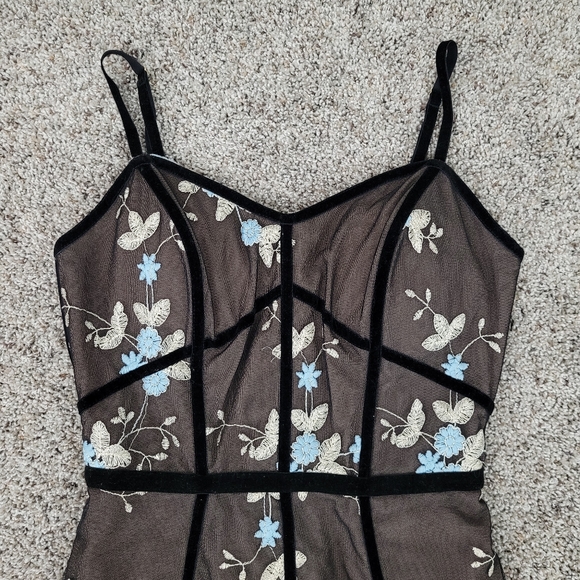 Bronx & Banco Caged Midi Dress - Picture 3 of 9